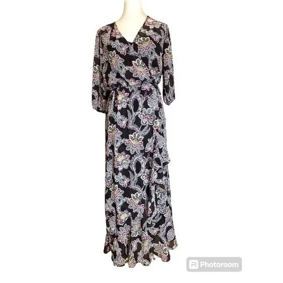 turtleneck long sleeve maxi dress Nana Gotti White TURTLENECK LACE MAXI DRESS